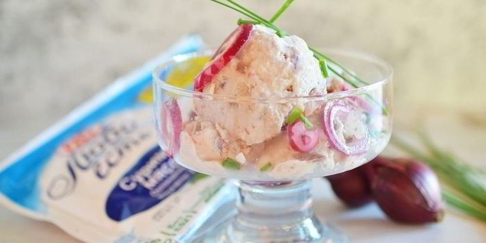 Рецепт селедочное мороженое с крабовой крошкой
