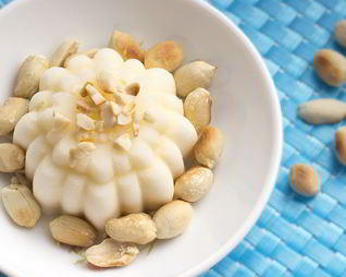 Сливочное мороженое с арахисом