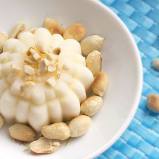 Сливочное мороженое с арахисом