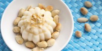 сливочное мороженое с арахисом