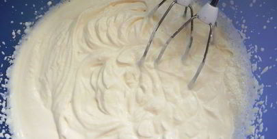 вишневое мороженое с шоколадной стружкой