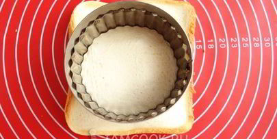 жареное мороженое в тостовом хлебе