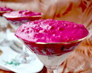 Сельдь под муссом из свеклы
