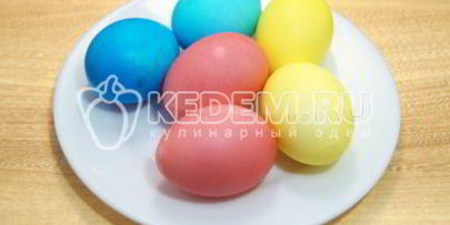 крашеные яйца пасхальные кролики