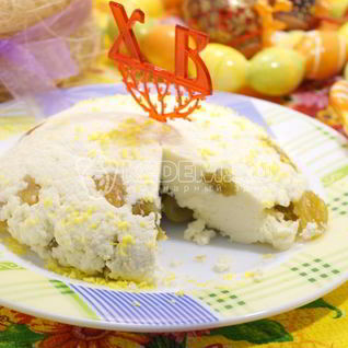Сырная пасха с изюмом
