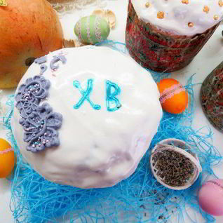 Тыквенный кулич с лавандовой сливочной глазурью