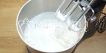 вкусный пасхальный кулич с изюмом