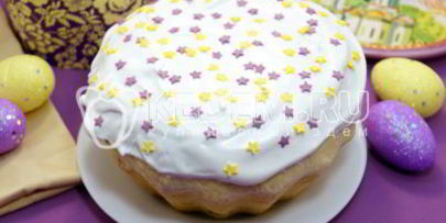 вкусный пасхальный кулич с изюмом