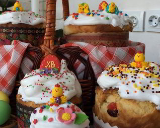 Вкусный пасхальный кулич с цедрой и цукатами