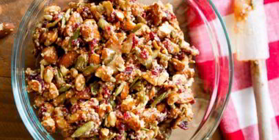 пряная гранола с клюквой