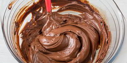 шоколадные макарон с ромовым ганашем