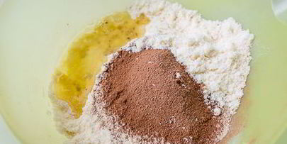 шоколадные макарон с ромовым ганашем