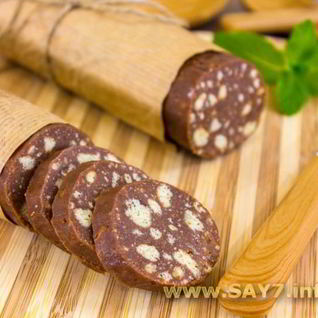 Сладкая шоколадная колбаска