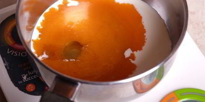 трюфели с абрикосовым пюре, курагой и ромом