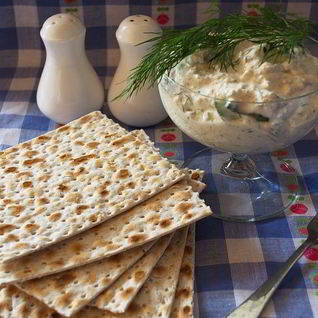 Творог с зеленью и огурцом