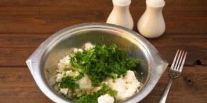 творог с зеленью и огурцом