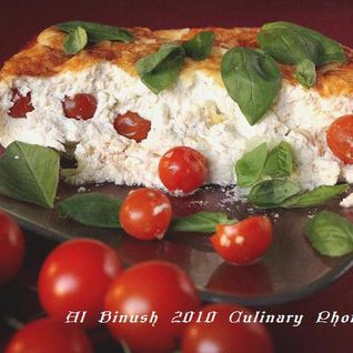 Творожный пудинг с помидорами