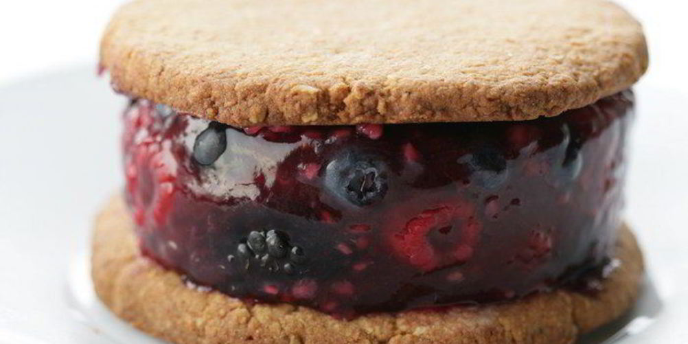 Рецепт ягодное желе с кокосовыми крекерами