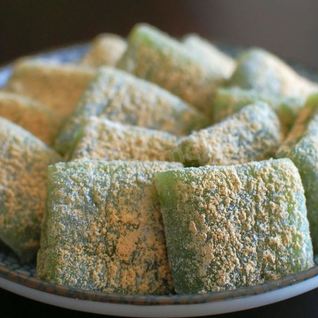 Японский десерт куса моти