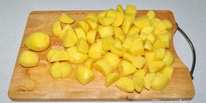 готовим картофель с тушенкой