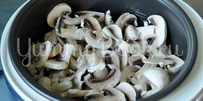 картофель с курицей и грибами в мультиварке