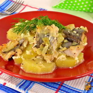 Картофель с рыбой в молочном соусе