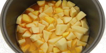 картофель со свининой и томатом в мультиварке