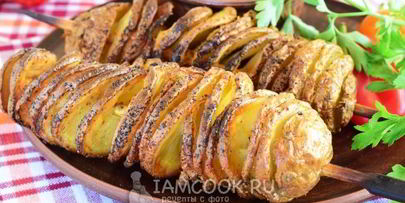 картофель спиралью на шпажках в духовке