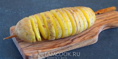 картофель спиралью на шпажках в духовке