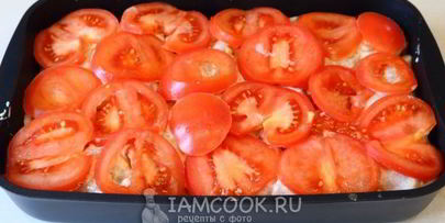 картошка с куриным филе и помидорами в духовке