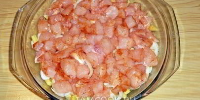 картошка с курицей и сыром в духовке