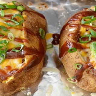 Печеный картофель в духовке