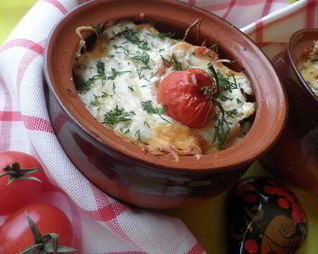 Пикантный картофель в горшочке