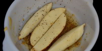 пряный картофель дольками