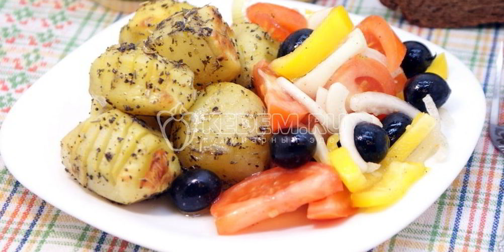 Рецепт пряный картофель с салатом