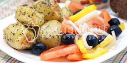 пряный картофель с салатом