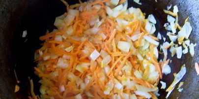 пряный рис с мясными шариками