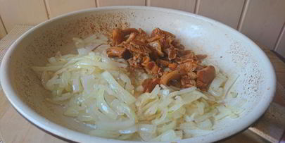 рифленый картофель с лисичками