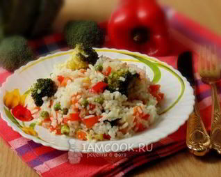 Рис с брокколи и зеленым горошком