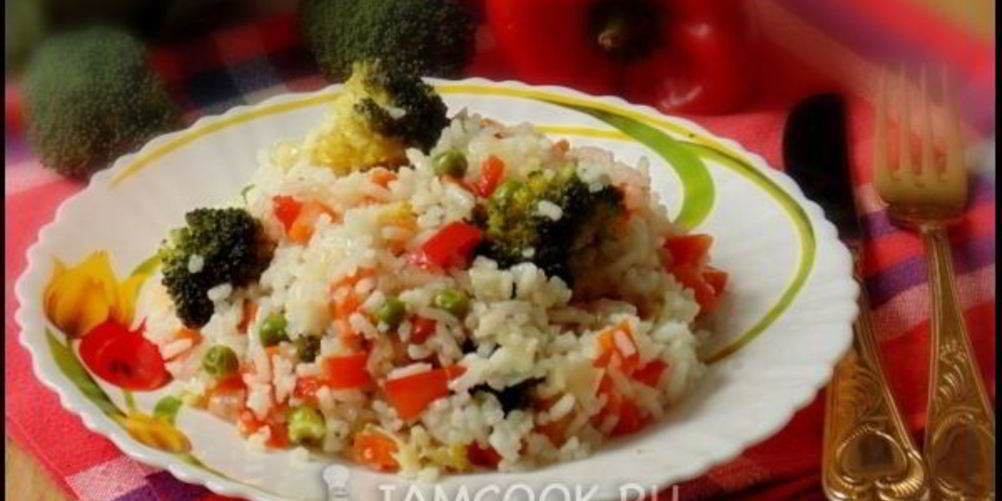 Рецепт риса с брокколи и зеленыма горошкома