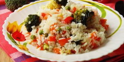 рис с брокколи и зеленым горошком