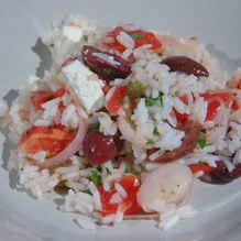 Рецепт Рис с фетой, помидорами, оливками и каперсами