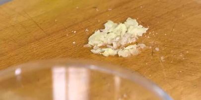 рис с фетой, помидорами, оливками и каперсами