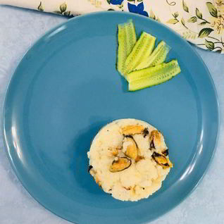 Рис с голубым сыром и мидиями