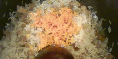 рис с грецким орехом и апельсином