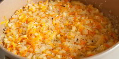рис с имбирем и луком