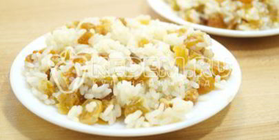 рис с изюмом