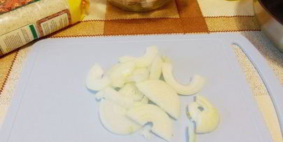 рис с креветками, курицей и копчеными колбасками