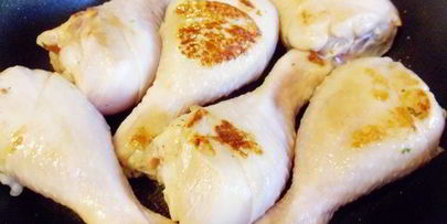 рис с креветками, курицей и копчеными колбасками