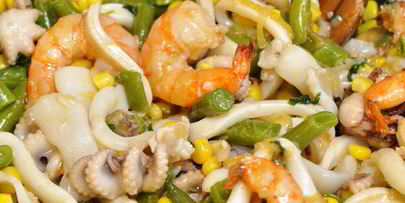 рис с морепродуктами и овощами